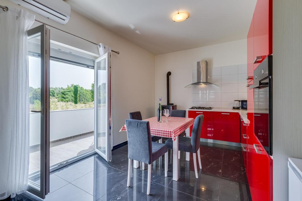 Apartment A & J Петрчане Экстерьер фото