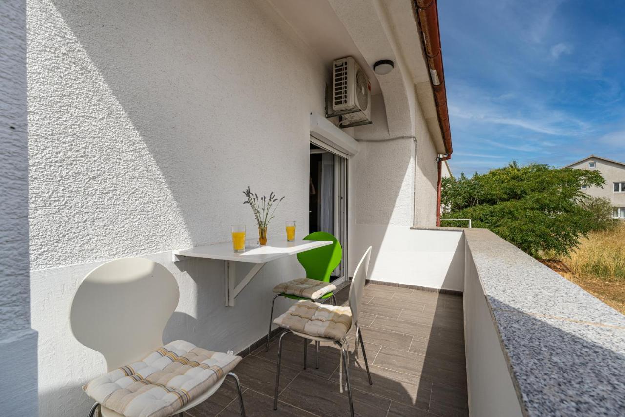 Apartment A & J Петрчане Экстерьер фото