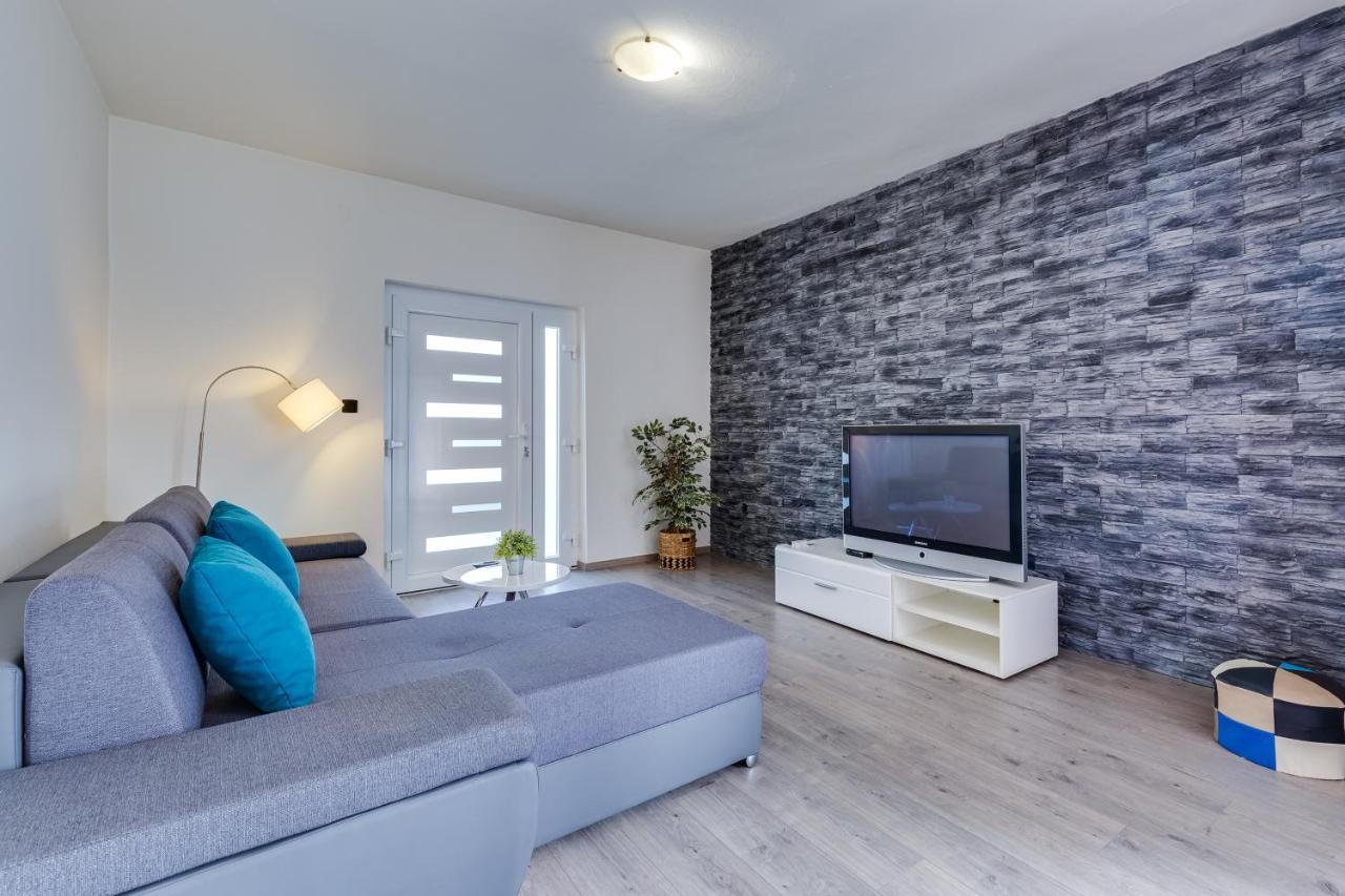Apartment A & J Петрчане Экстерьер фото