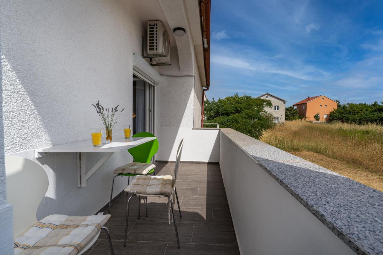 Apartment A & J Петрчане Экстерьер фото